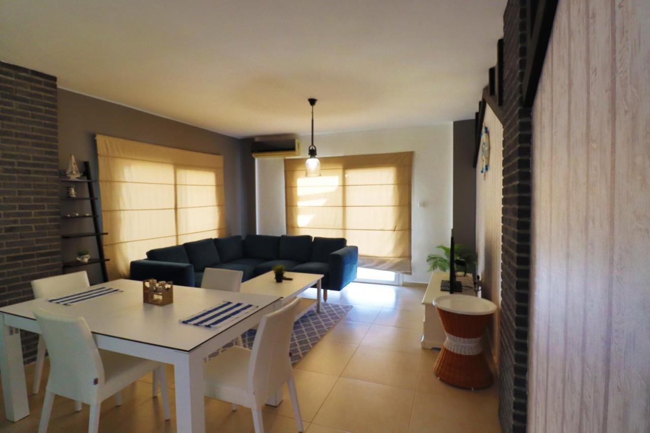 Caesar Beach Villas And Apartments Gastria 外观 照片