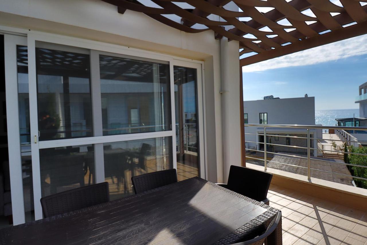 Caesar Beach Villas And Apartments Gastria 外观 照片