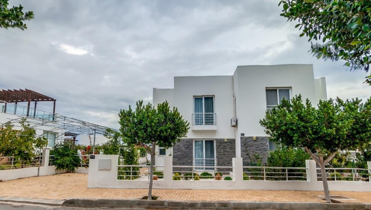 Caesar Beach Villas And Apartments Gastria 外观 照片